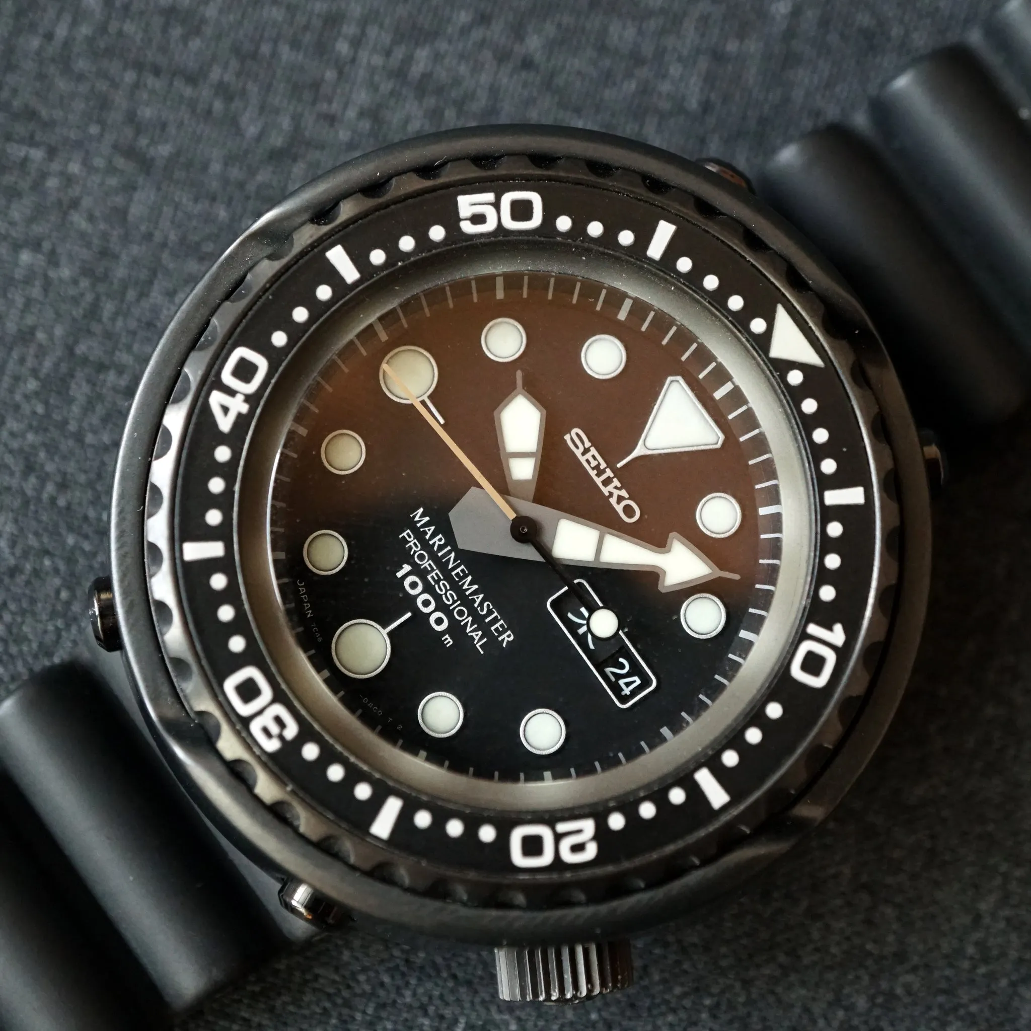 2015 SEIKO MARINEMASTER "DARTH TUNA" 1000M SBBN013 / 7C46-0AA0 DIVERS WATCH