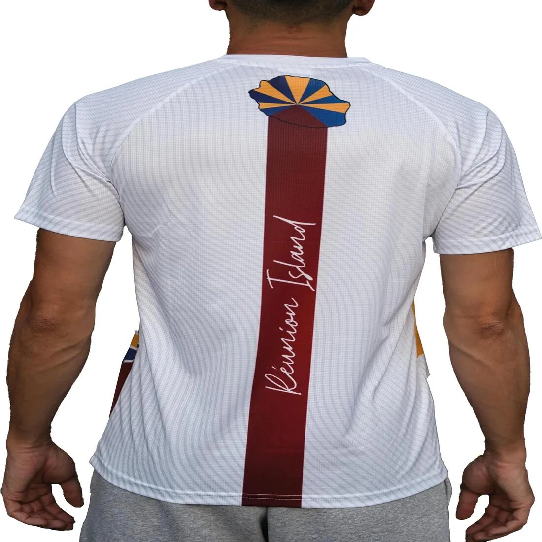 Adoptez la tenue parfaite pour les passionnés d'aventure avec notre collection