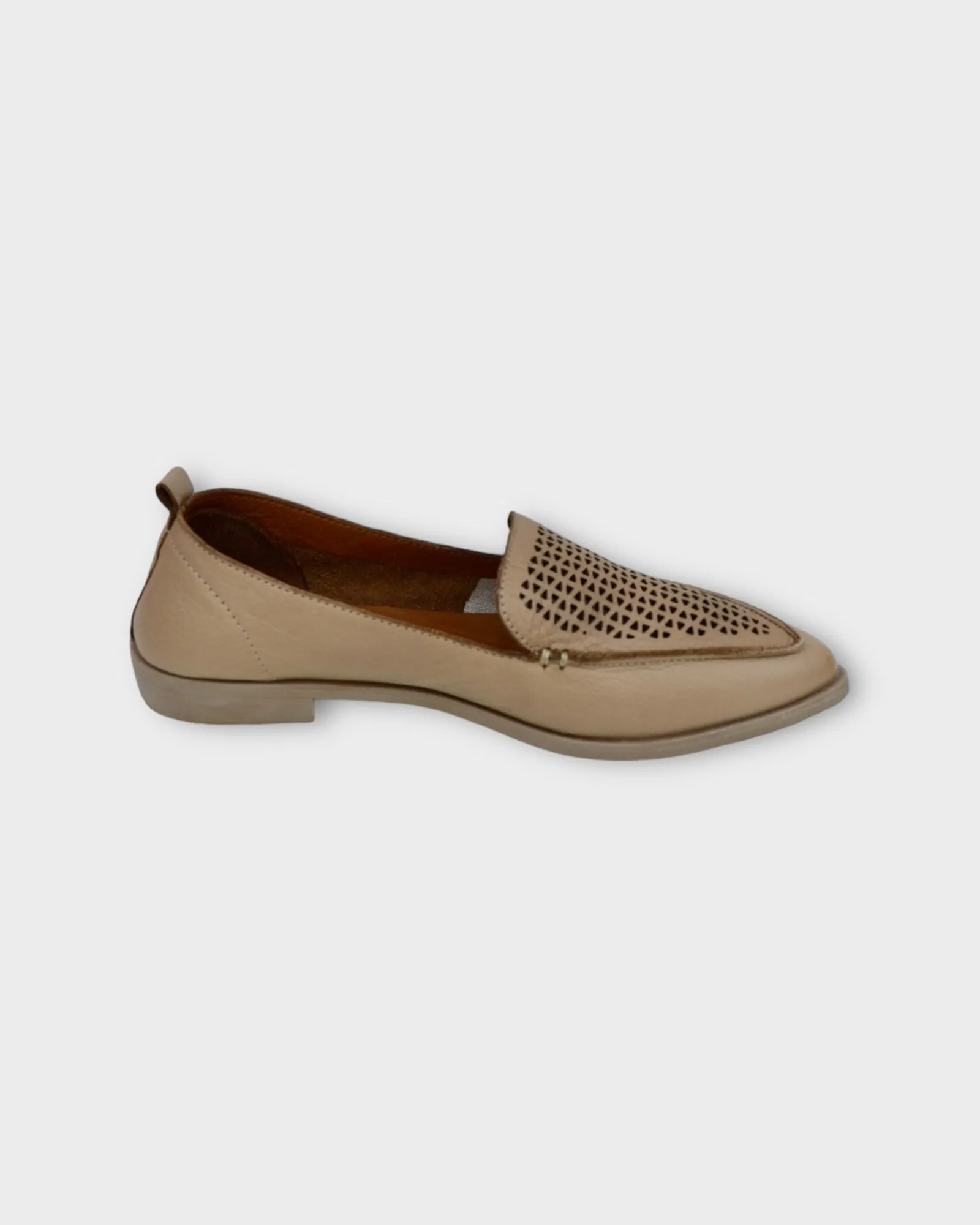 Bueno Blaze Size 35 only