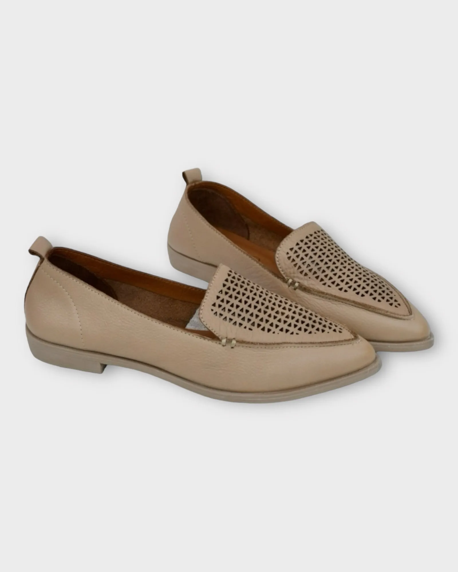 Bueno Blaze Size 35 only