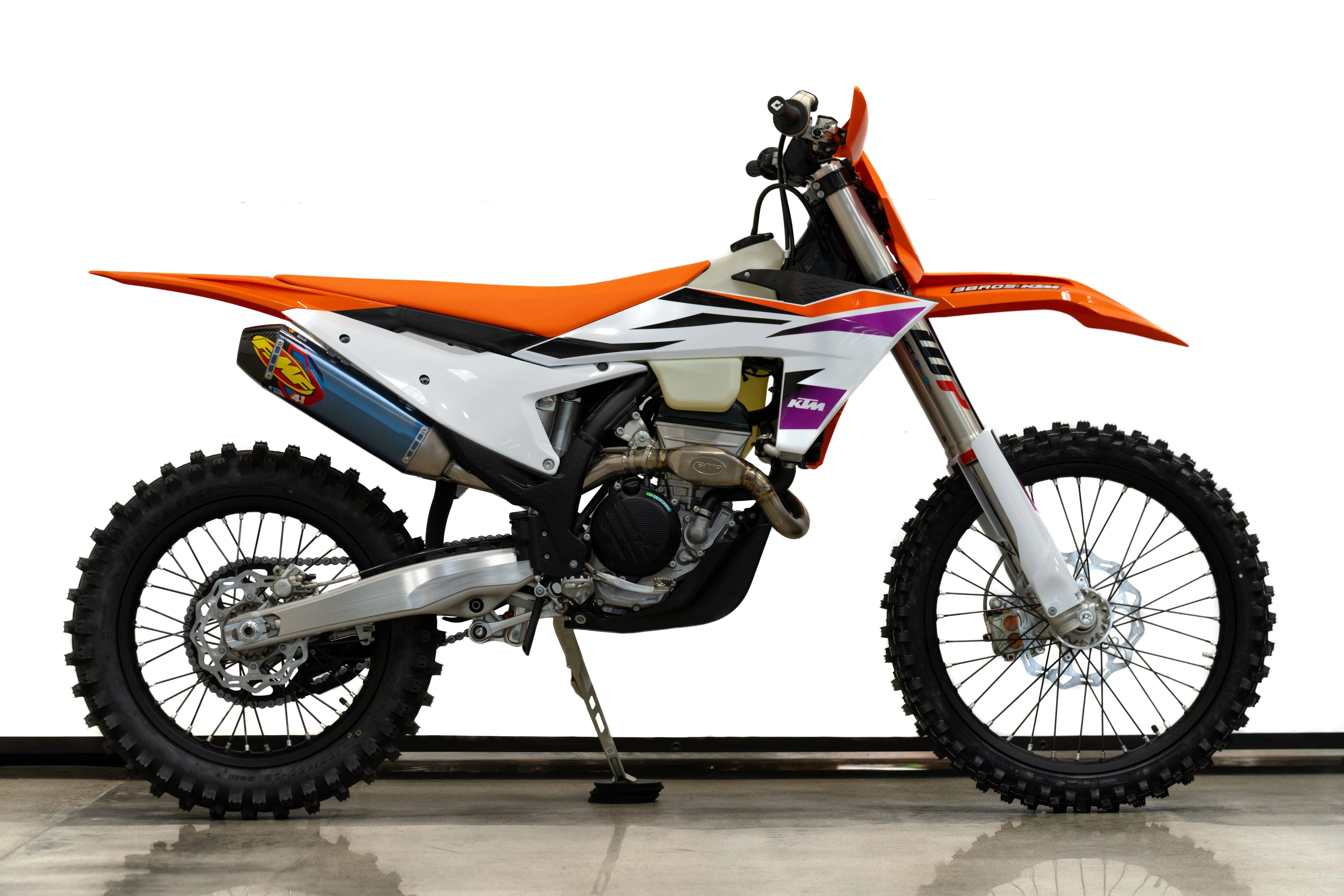 FACTORY 4.1 RCT TITANIUM ANODIZED SL (Slip-On) 045596