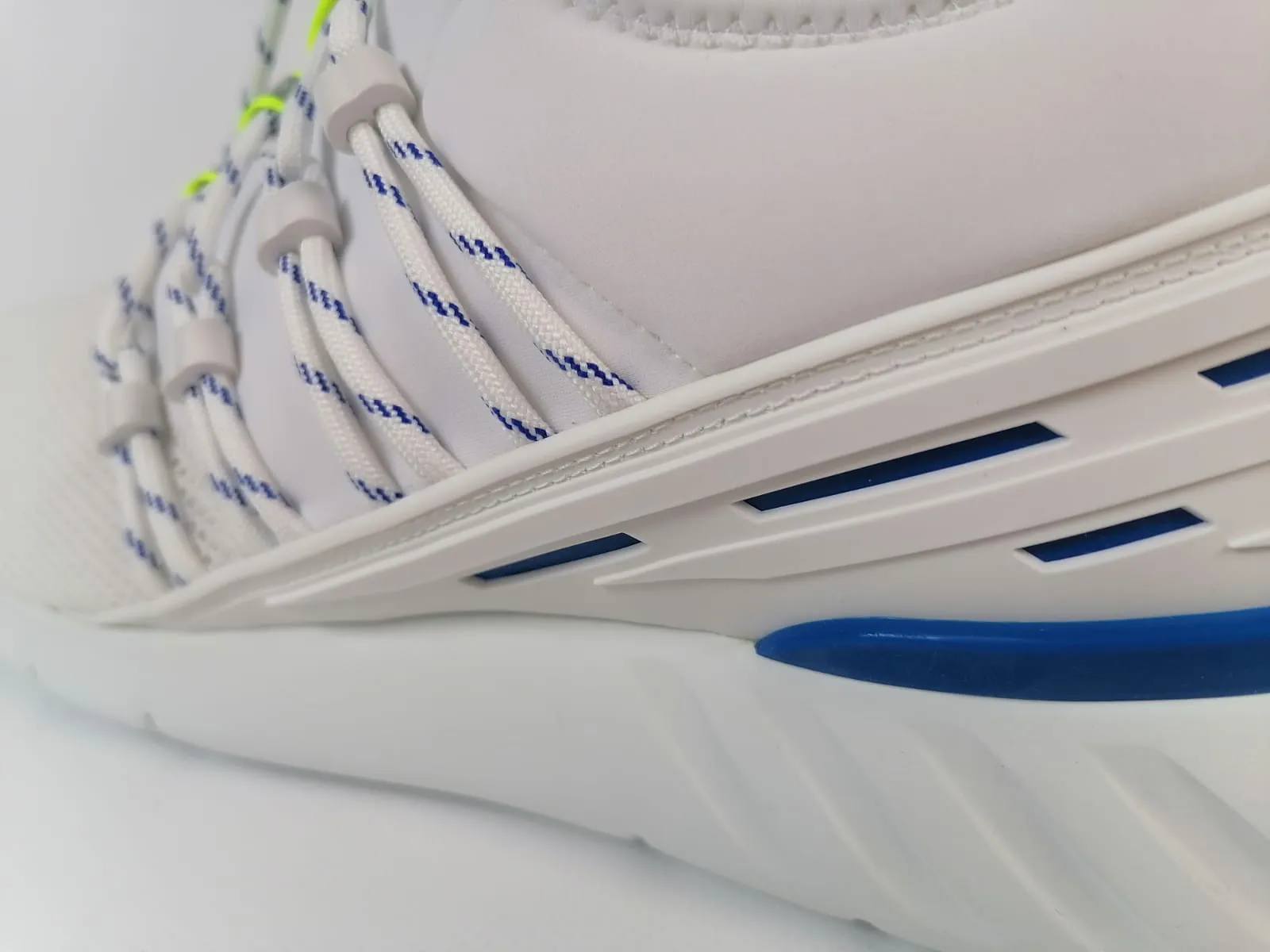 Fastlane Sneaker