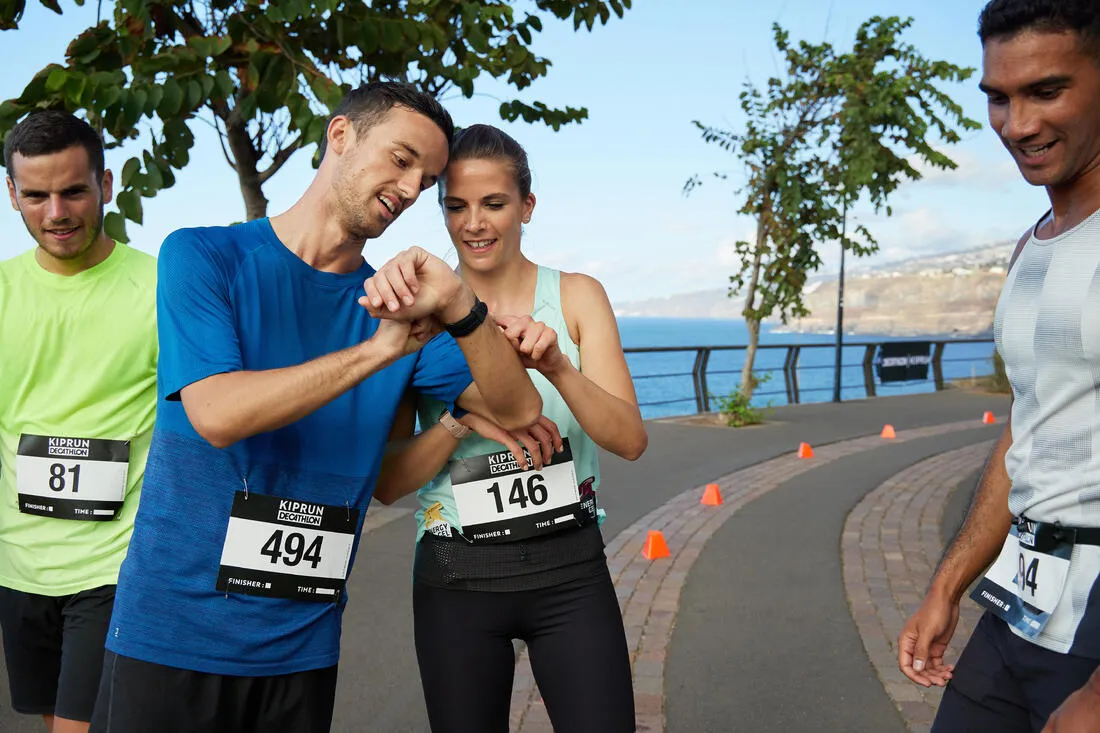 HYDRATION FLASK-CARRYING RUNNING BELT - BLACK