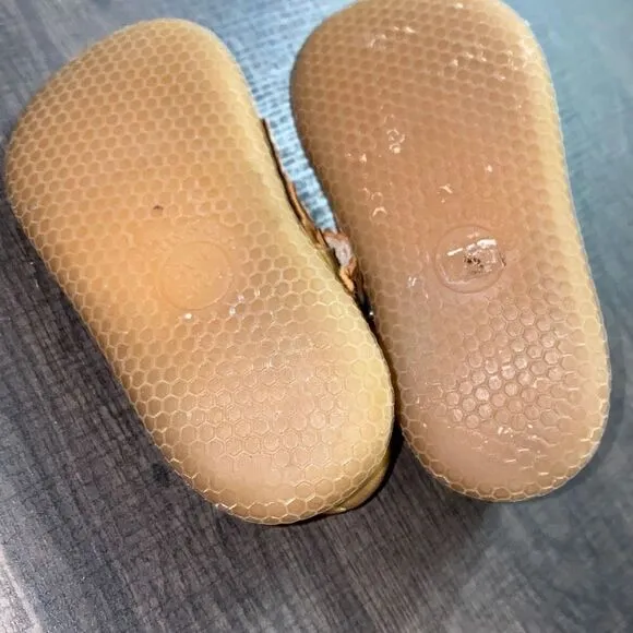 LIVIE &amp; LUCA gold slip on Mary Jane shoes size 5 toddler girl