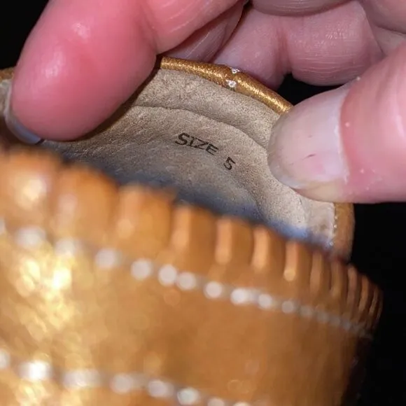 LIVIE &amp; LUCA gold slip on Mary Jane shoes size 5 toddler girl