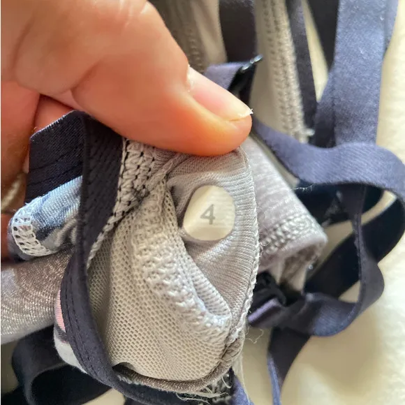 LULULEMON If You’re Lucky Luxtreme Convertible Sports Bra‎ Moody Mirage