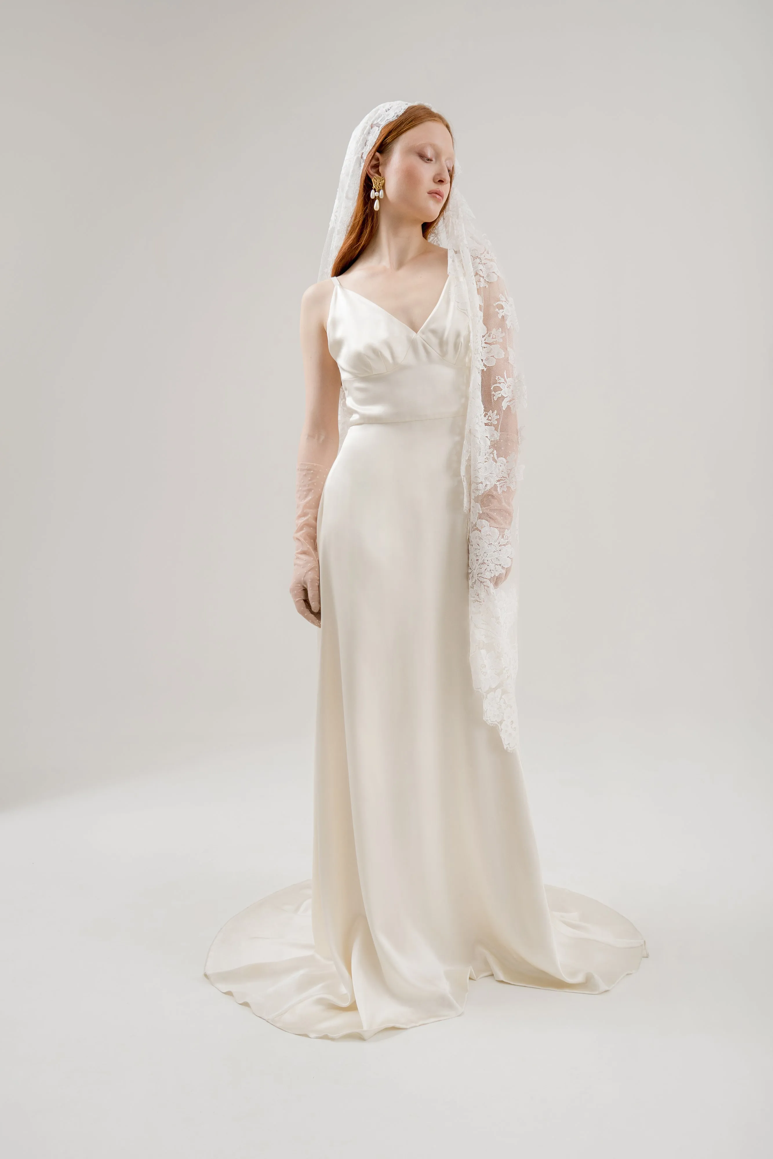 Mckenzie Mantilla Veil