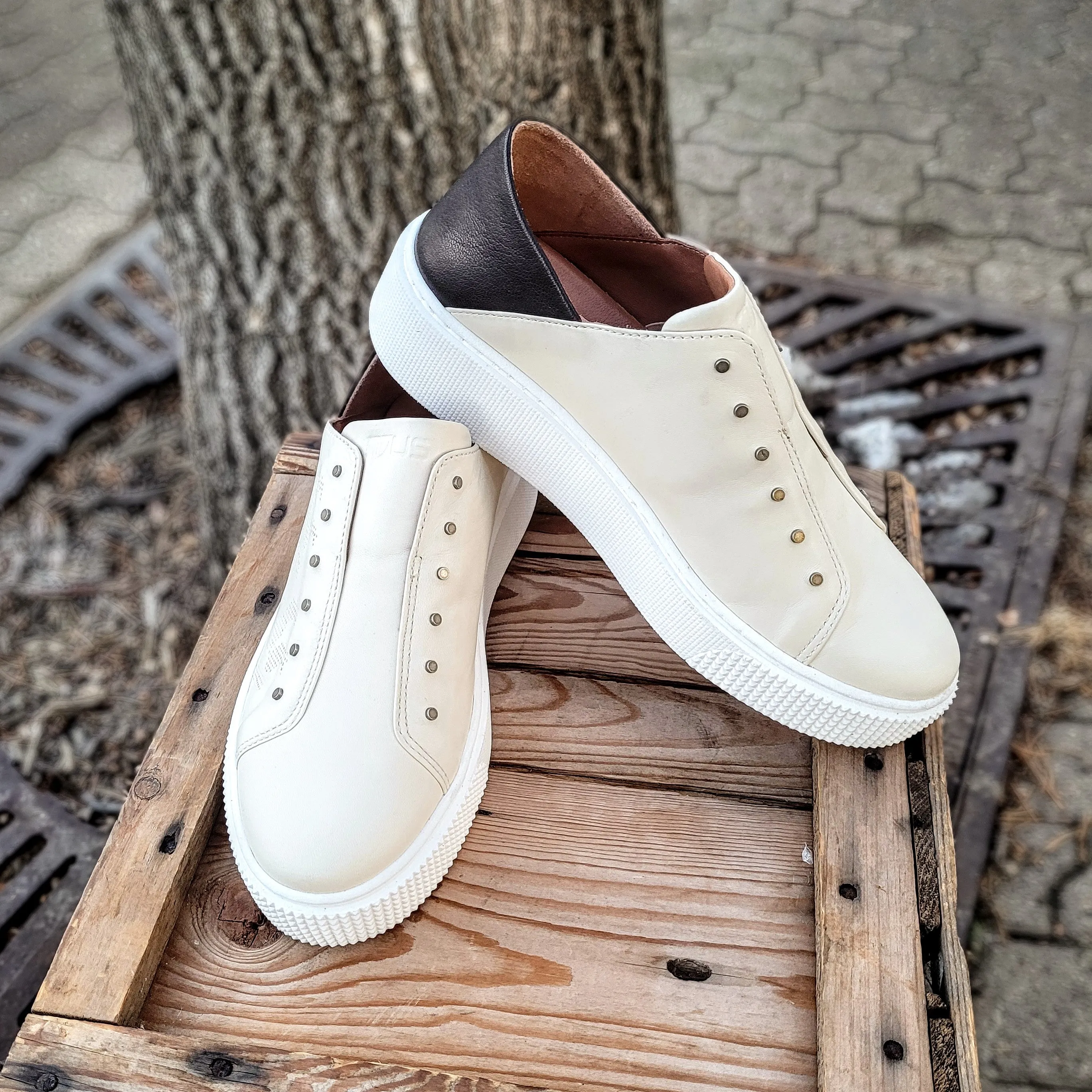 Mjus M80139-701-0002 - Latte Nero