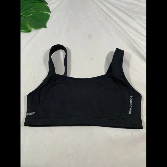 NEW‎ New Balance Breakthrough High Impact Sports Bra in Black [SZ 32D US]