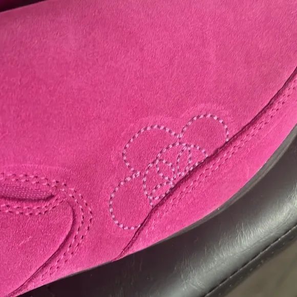 NWOT Girls L.L. Bean rubber bottom slip on suede shoes. Size 6