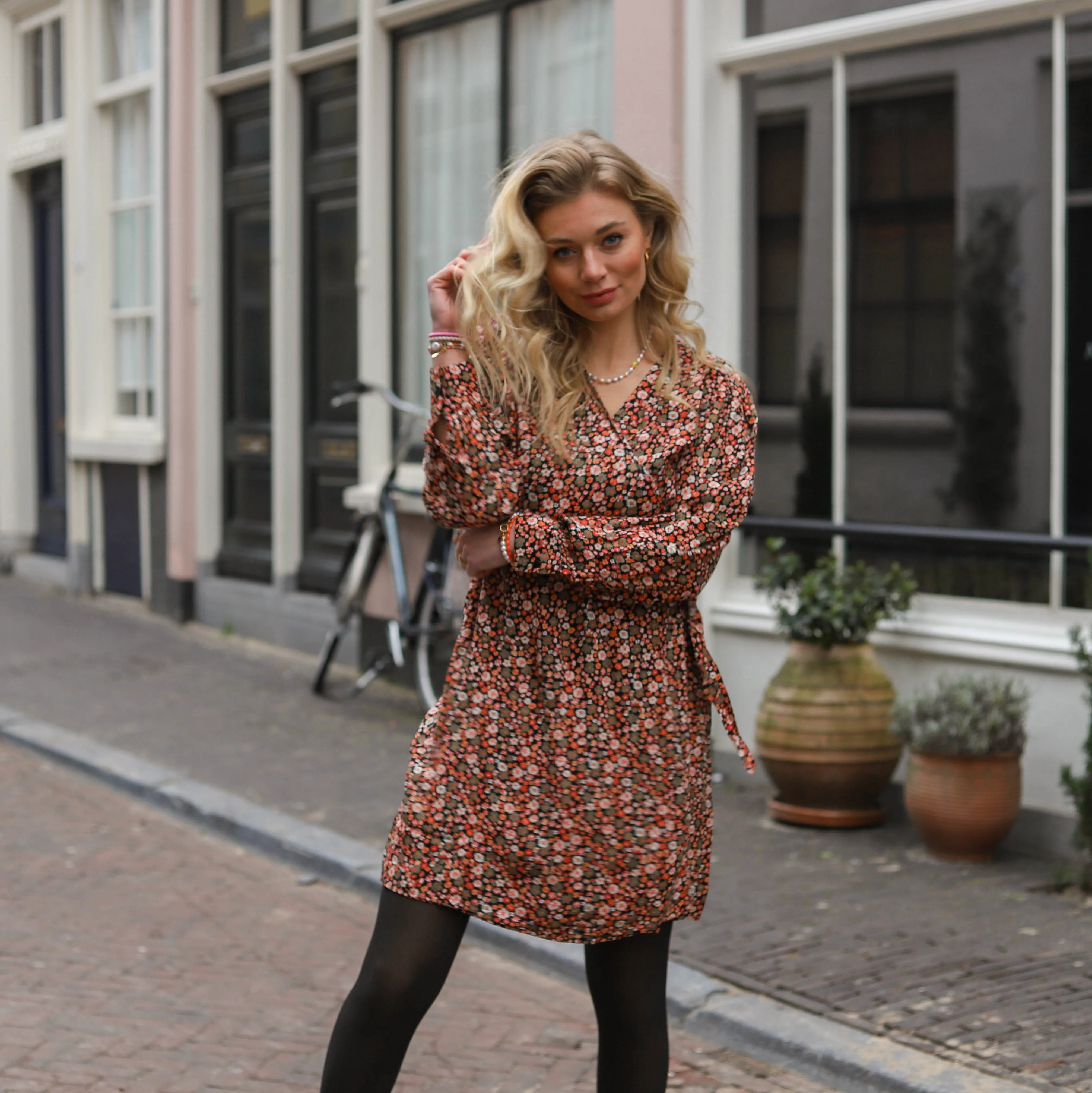 Nya wrap dress black orange