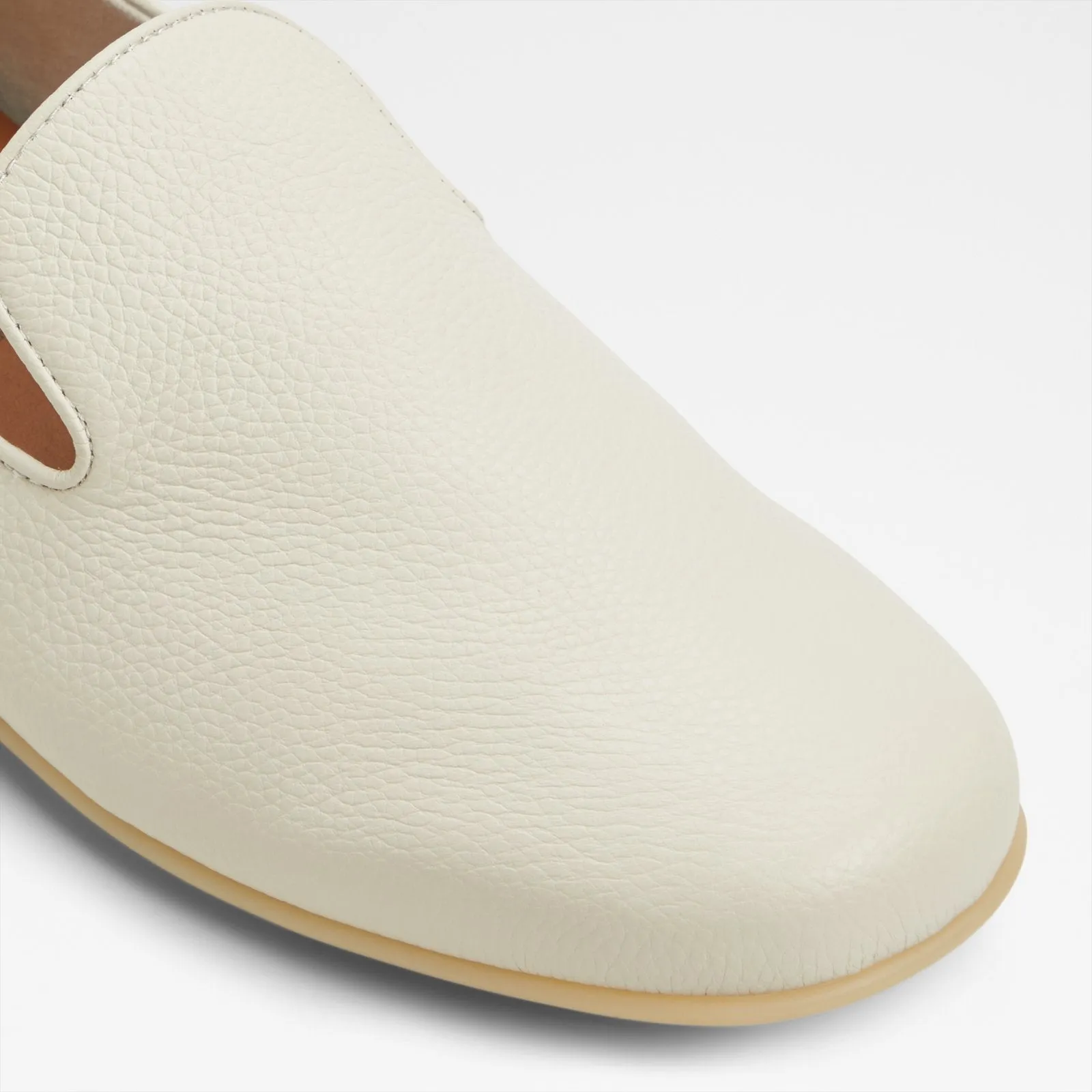 Resolute / Slip Ons