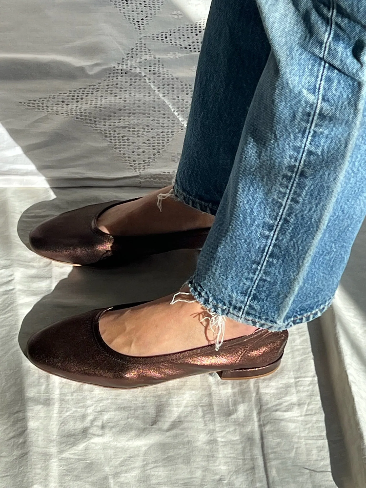 SERAFINA FLAT, DEEP BRASS