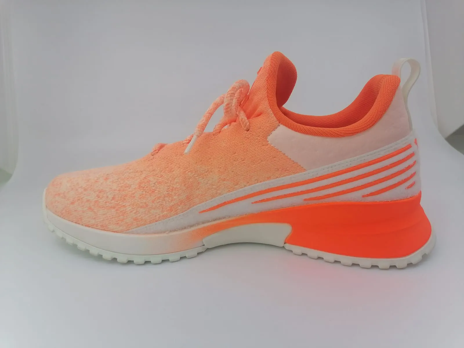 V.N.R. Sneaker
