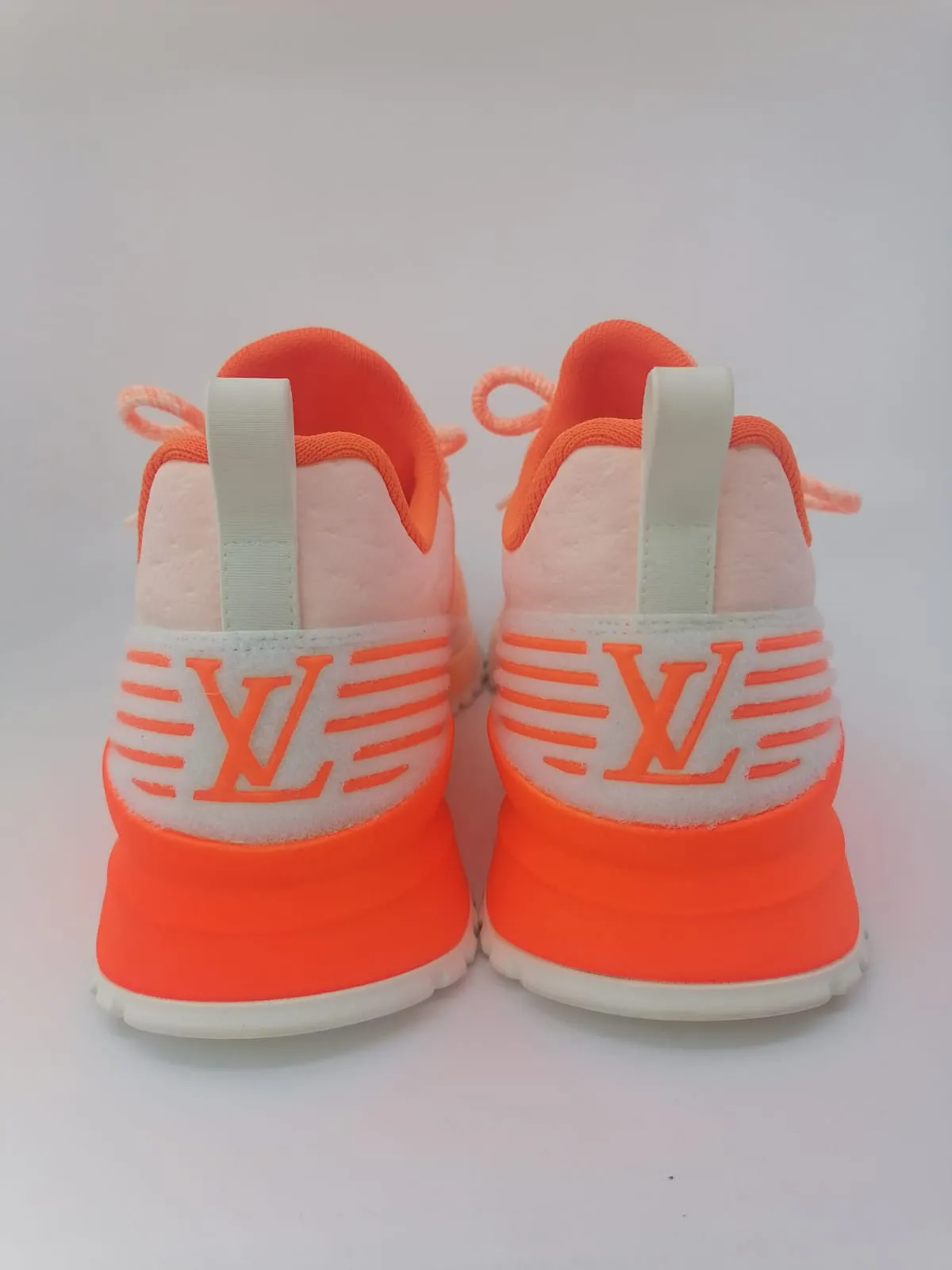V.N.R. Sneaker