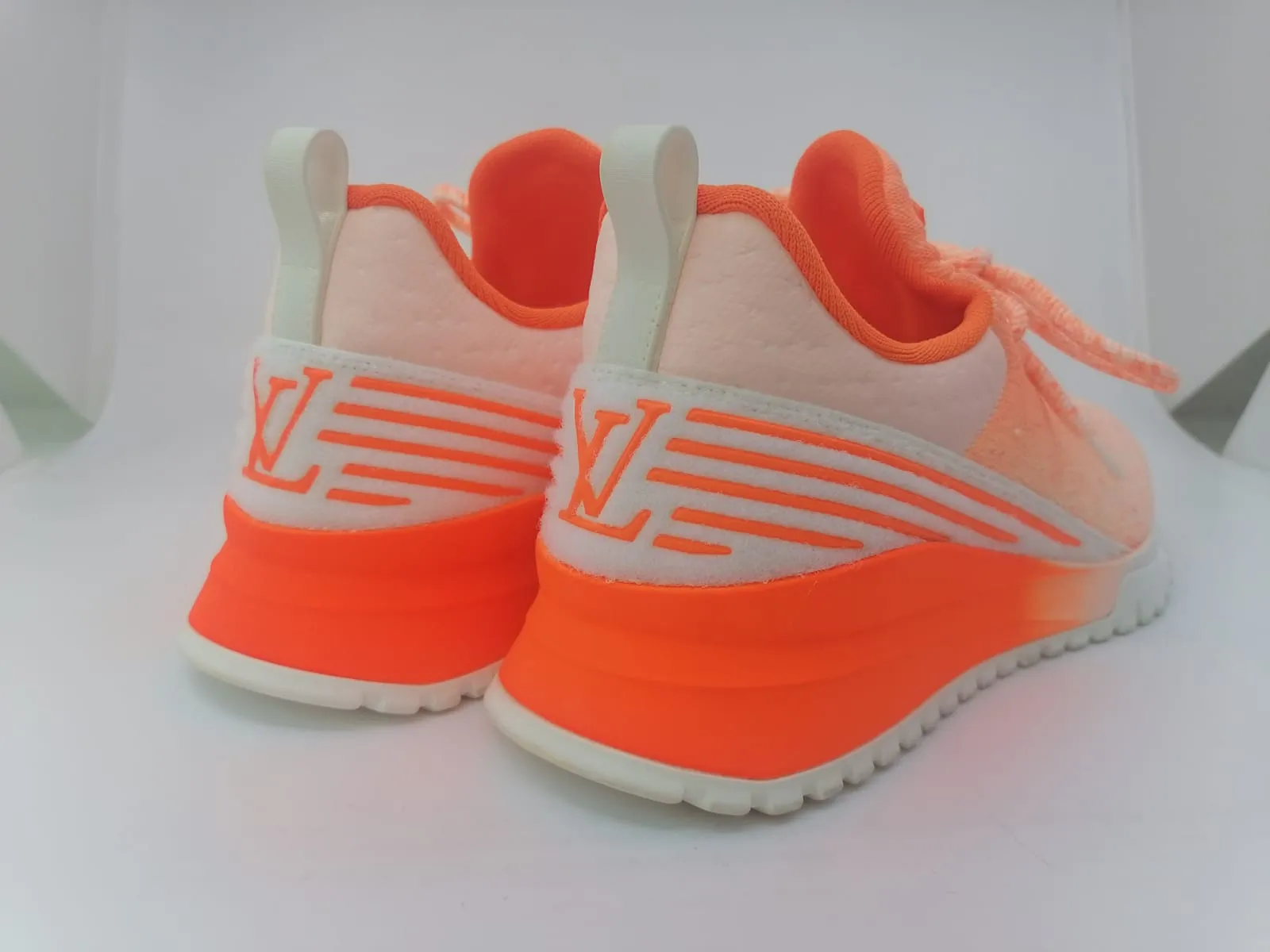 V.N.R. Sneaker